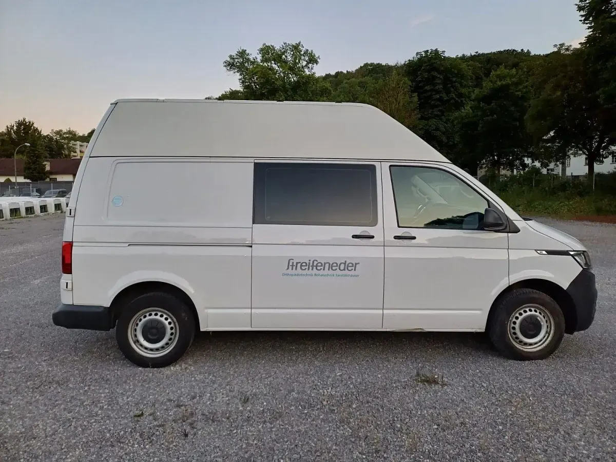 Second-hand VW Transporter 150 CP (110 kW) 2020 Alb Van