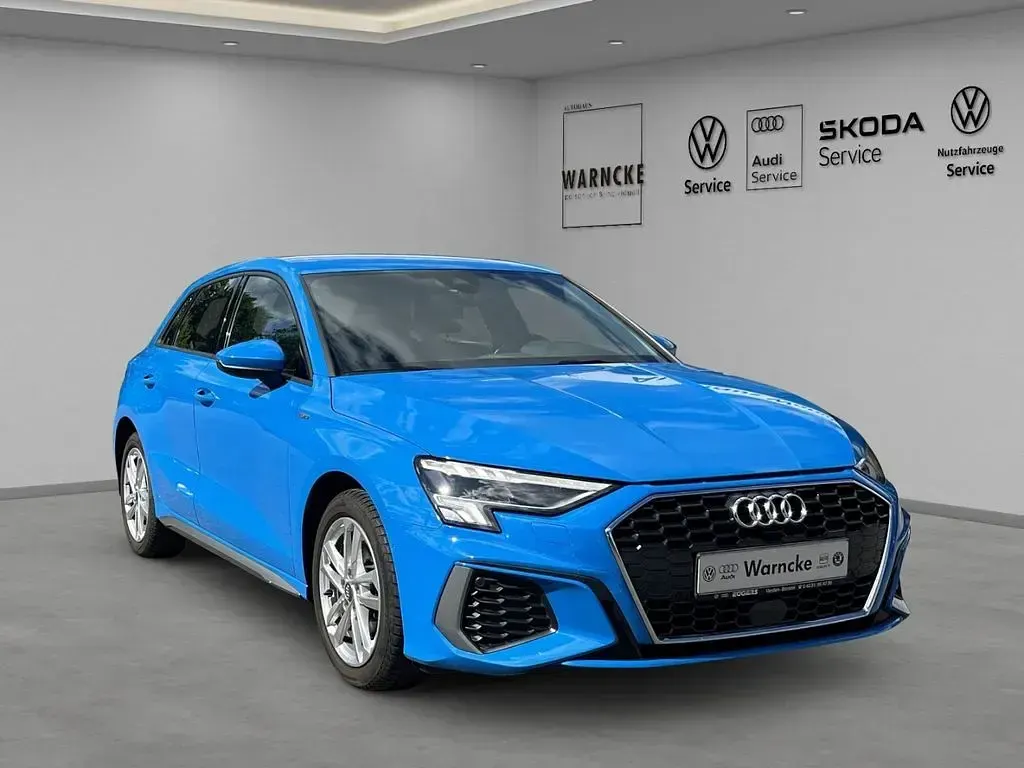 Używany Audi e-tron S-Line 204 KM (150 kW) 2021 Niebieski SUV
