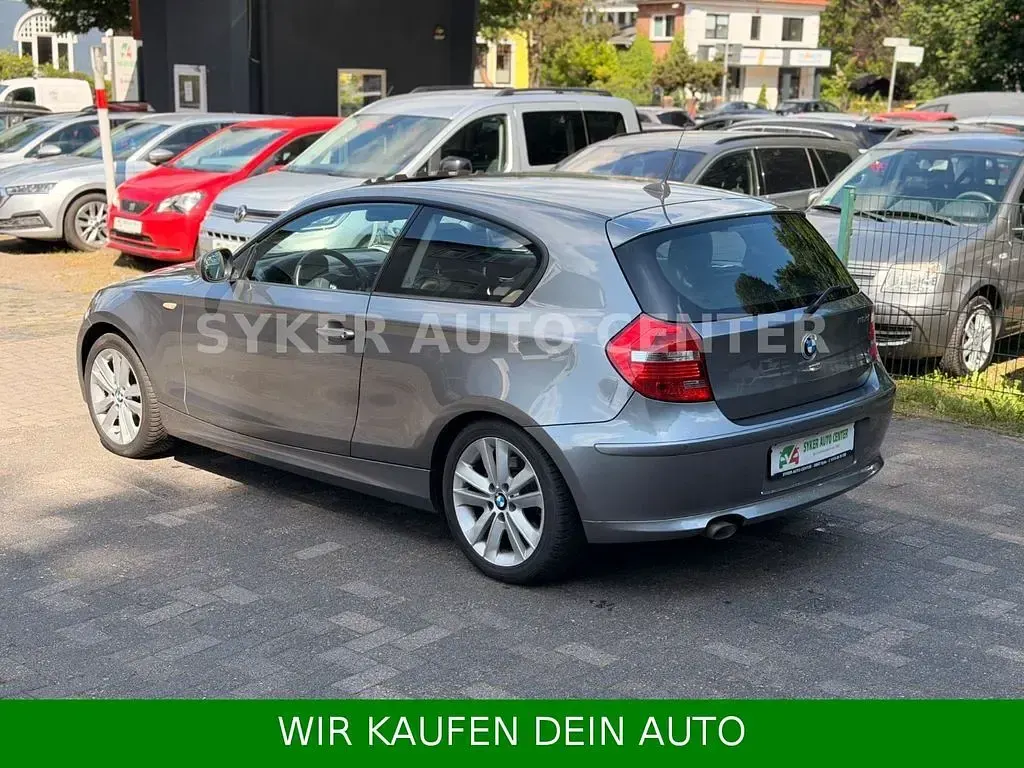 Gebraucht BMW 118 Sport Line 143 PS (105 kW) 2010 Grau Kleinwagen