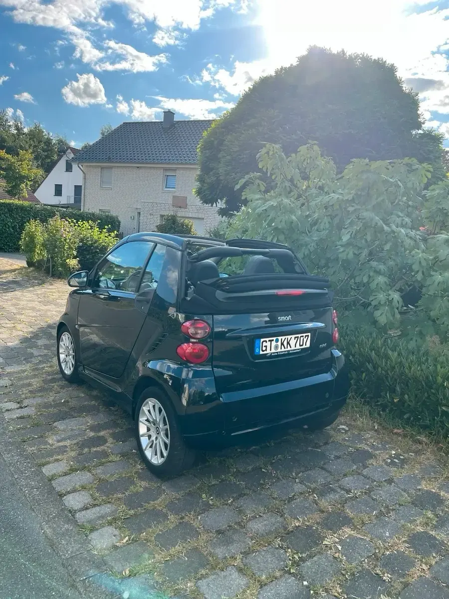 Gebraucht Smart ForTwo Cabrio 71 PS (52 kW) 2011 Schwarz Cabrio