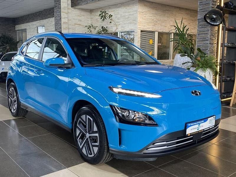 Blau Gebraucht 2022 Hyundai Kona Select SUV | 15.800 € (Guter Preis) - Bild 1/4