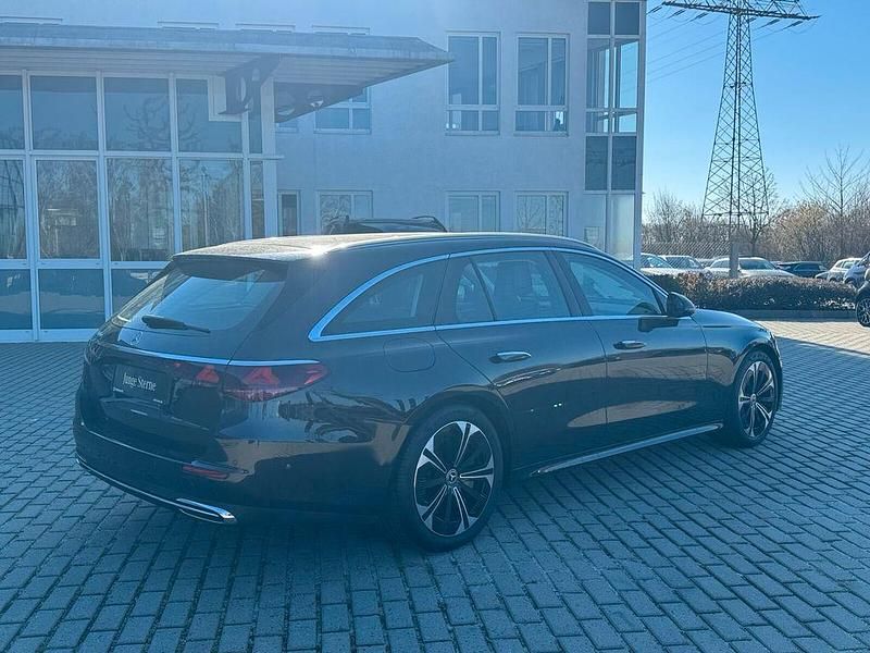 Gebraucht Mercedes E300 Advanced Plus 313 PS (230 kW) 2025 Metalliclack graphitgrau Kombi