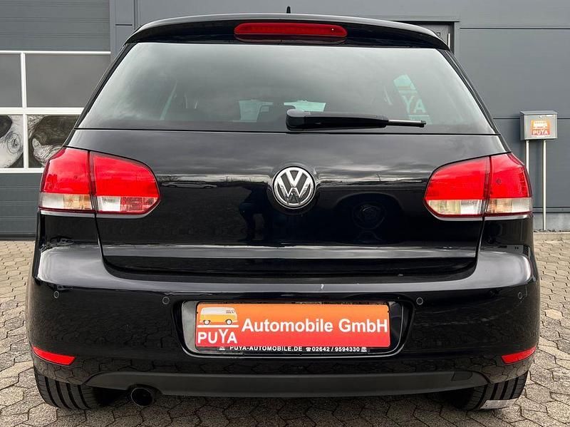 Gebraucht VW Golf VI Style 105 PS (77 kW) 2012 Schwarz Kleinwagen