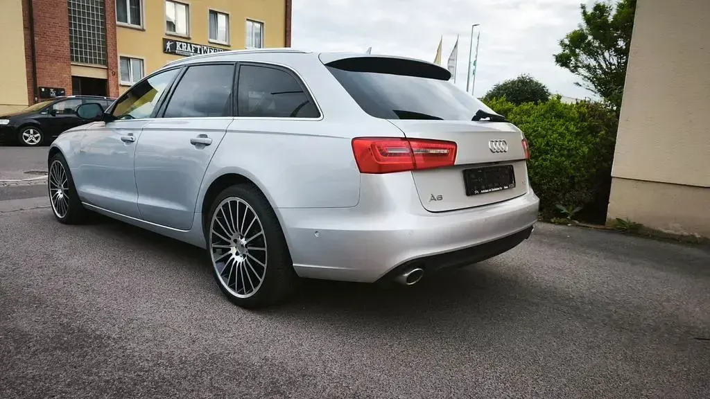 Używany Audi A6 Comfort 204 KM (150 kW) 2012 Srebrny Kombi