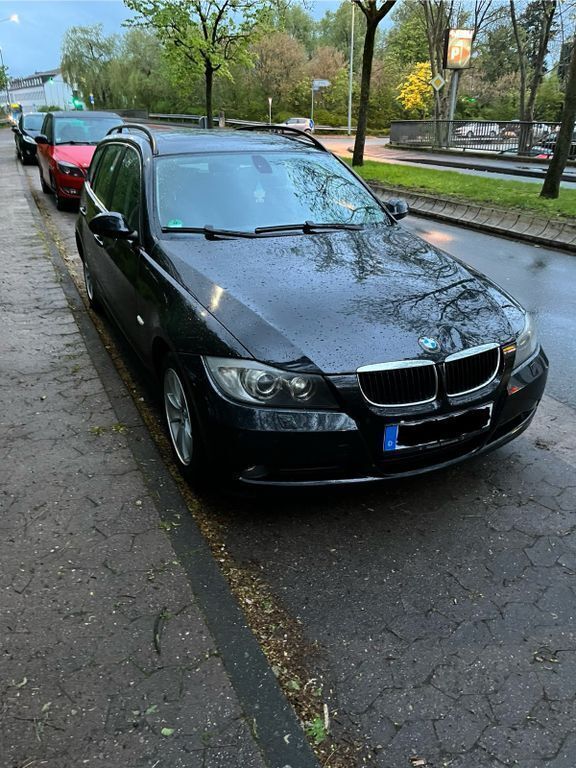 Schwarz Gebraucht 2006 BMW 320 Kombi | 3.300 € (Fairer Preis) - Bild 1/4
