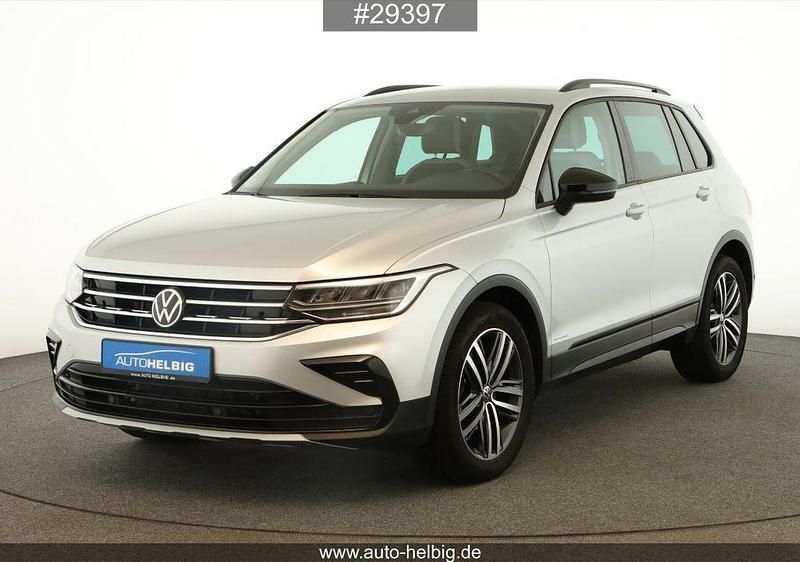 Silber Gebraucht 2022 VW Tiguan Life SUV | 25.990 € (Guter Preis) - Bild 1/4
