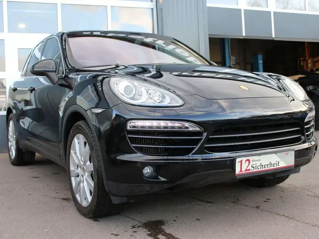 Gebraucht Porsche Cayenne Diesel 239 PS (175 kW) 2010 Tiefschwarzmetallic SUV