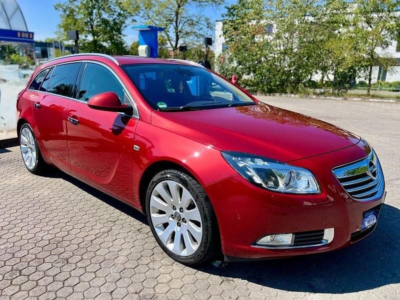 Rot Gebraucht 2009 Opel Insignia Kombi | 4.999 € (Fairer Preis) - Bild 1/4