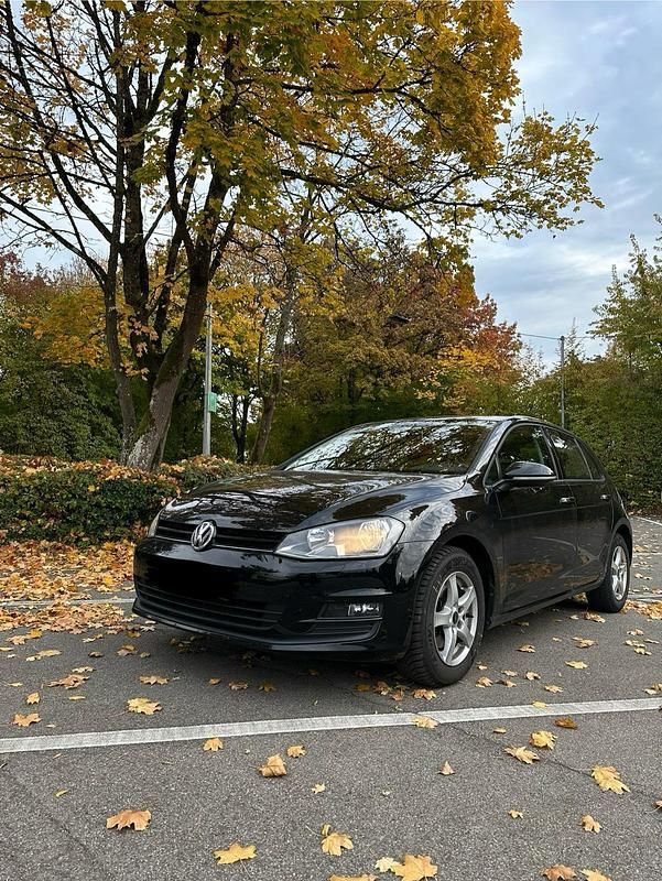 Schwarz Gebraucht 2014 VW Golf VII Kleinwagen | 12.900 € (Etwas zu teuer) - Bild 1/4