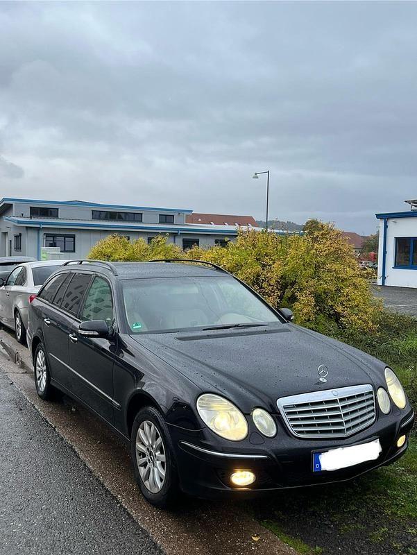 Schwarz Gebraucht 2007 Mercedes E220 Elegance Kombi | 4.500 € (Teuer) - Bild 1/2
