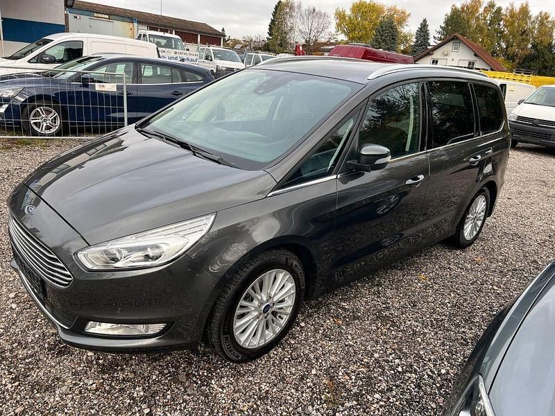 Grau Gebraucht 2019 Ford Galaxy Titanium Van / Kleinbus | 16.800 € (Superpreis) - Bild 1/4