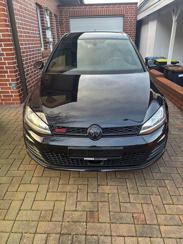 Schwarz Gebraucht 2016 VW Golf Sportline Limousine | 16.350 € (Fairer Preis) - Bild 1/4