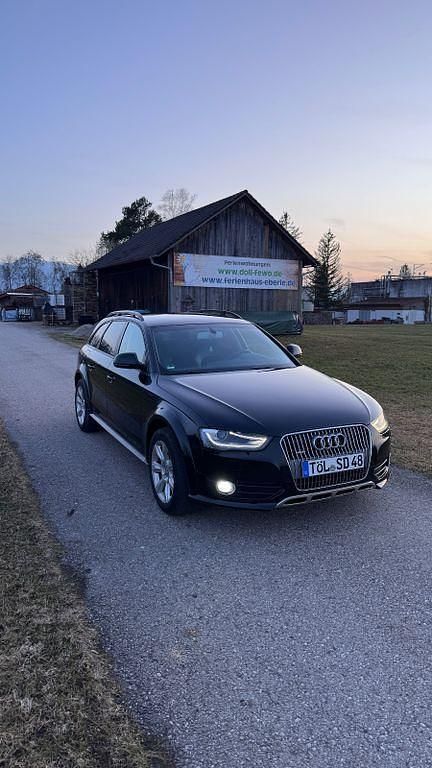 Gebraucht Audi A4 Allroad 177 PS (130 kW) 2015 Schwarz Kombi
