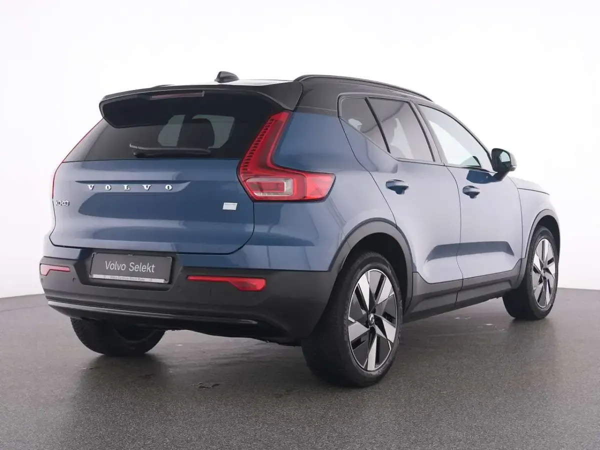 Gebraucht Volvo XC40 Core 175 kW (238 PS) 2024 Blau fjord blue / metallic SUV