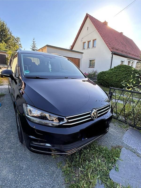 Schwarz Gebraucht 2017 VW Touran Van / Kleinbus | 15.000 € (Superpreis) - Bild 1/4