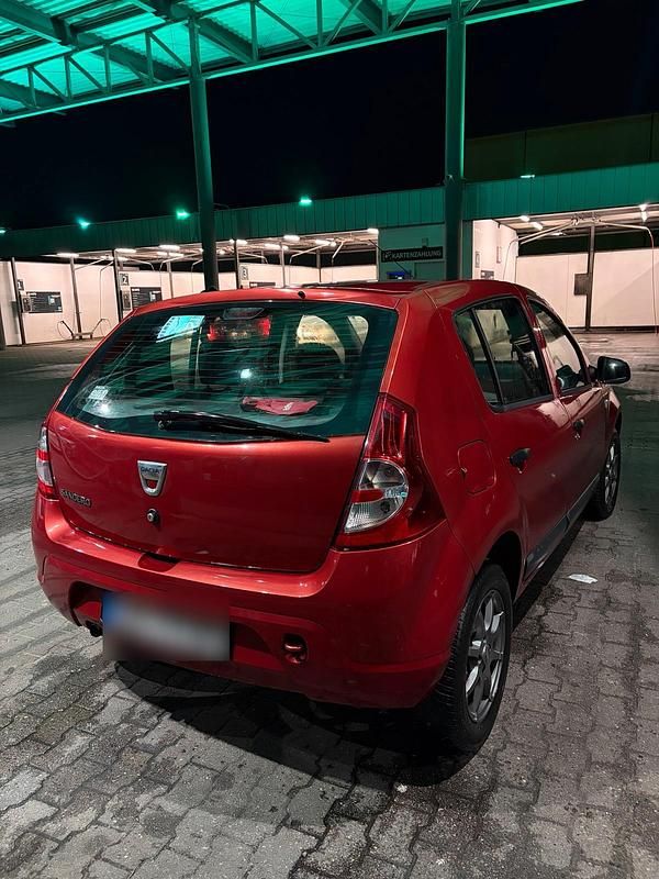 Brugt Dacia Sandero 75 HK (55 kW) 2012 Rød Hatchback