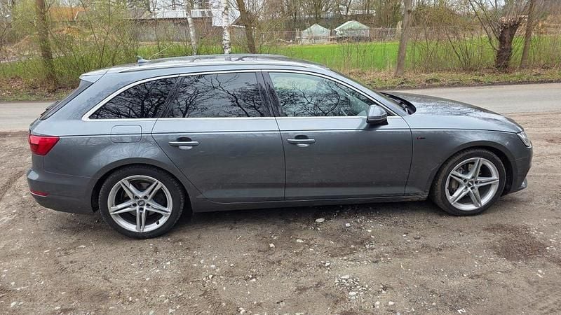 Gebraucht Audi A4 Sport 190 PS (139 kW) 2017 Grau Kombi