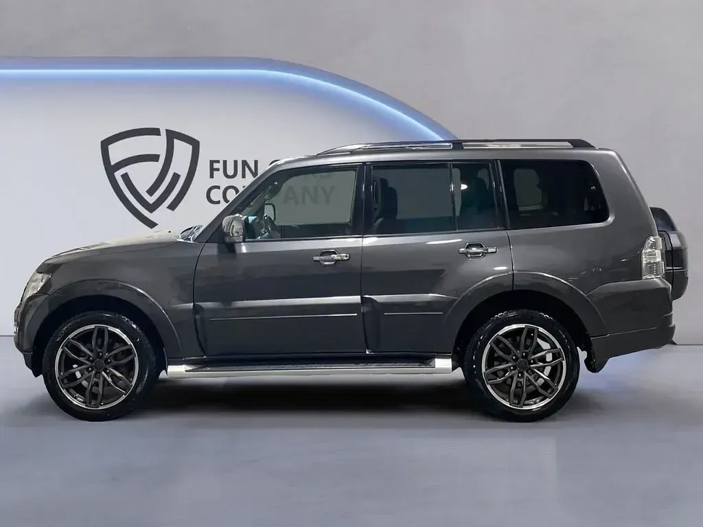 Gebraucht Mitsubishi Pajero Top 190 PS (139 kW) 2016 Grau SUV