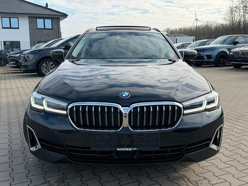 Gebraucht BMW 530e Luxury Line 292 PS (214 kW) 2023 Schwarz Limousine
