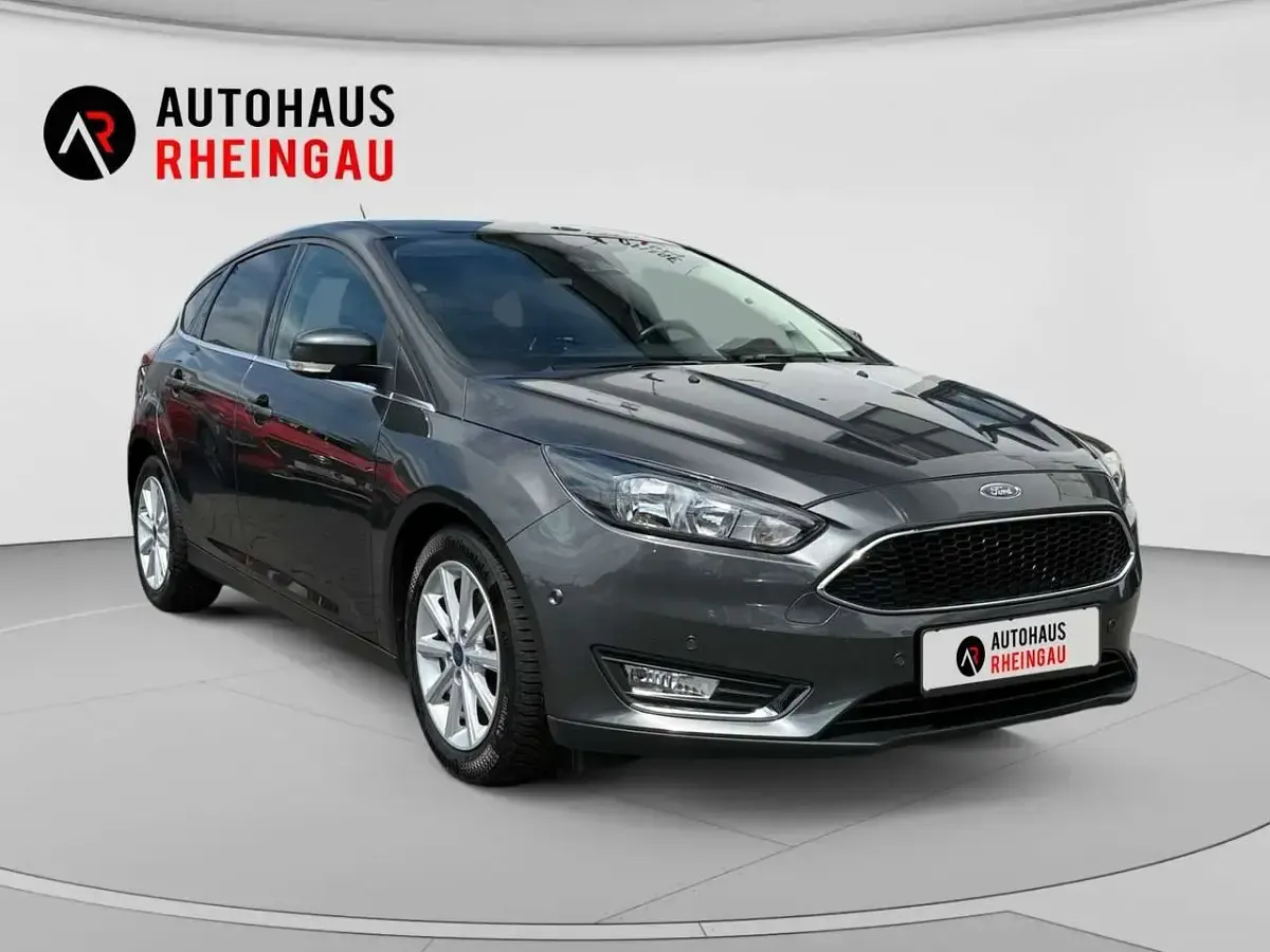 Gebraucht Ford Focus Titanium 125 PS (91 kW) 2018 Magneticgrau (metallic) Limousine