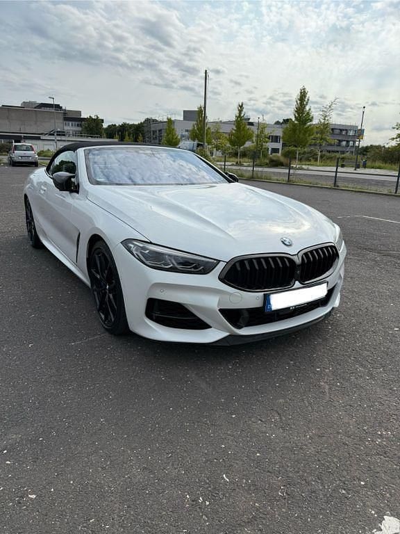 Weiß Gebraucht 2019 BMW M850 Shadowline Coupé | 55.900 € (Teuer) - Bild 1/4