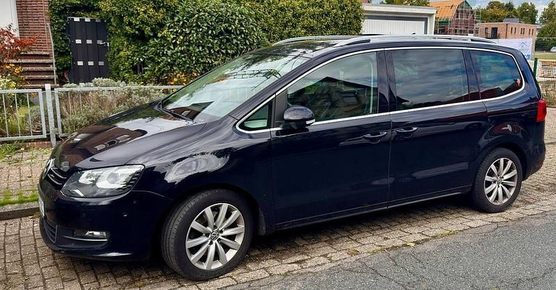 Schwarz Gebraucht 2013 VW Sharan Highline Van / Kleinbus | 13.300 € (Etwas zu teuer) - Bild 1/3