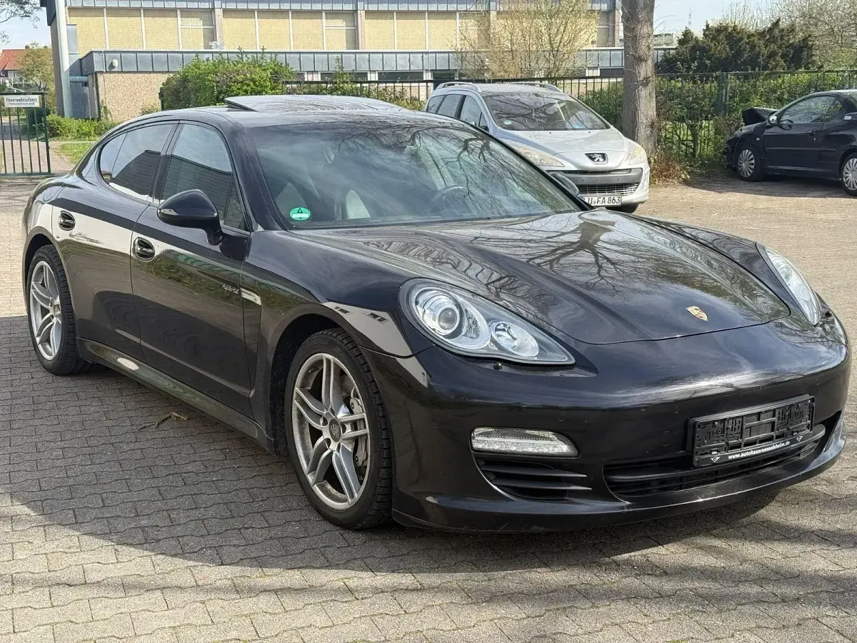 Gebraucht Porsche Panamera 333 PS (244 kW) 2011 Schwarz Kleinwagen