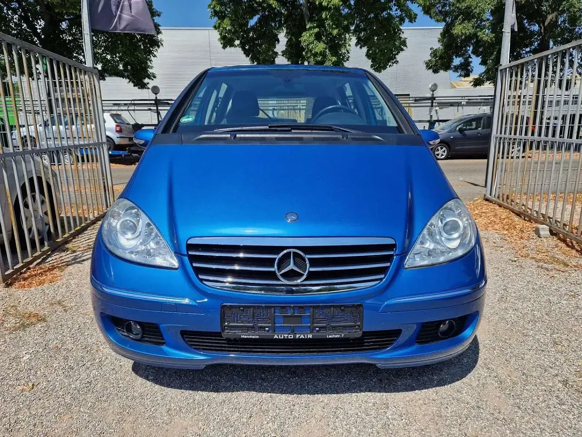 Gebraucht Mercedes A170 Avantgarde 116 PS (85 kW) 2007 Blau Limousine