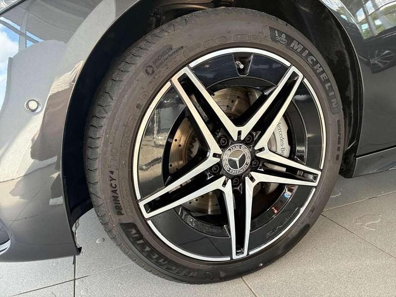 Gebraucht Mercedes C300e AMG 313 PS (230 kW) 2025 Grau Kombi