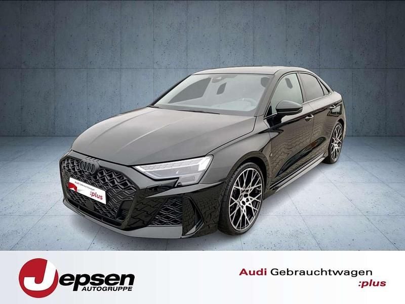 Mythosschwarz metallic Gebraucht 2025 Audi RS3 Sport Kleinwagen | 68.670 € (Fairer Preis) - Bild 1/4