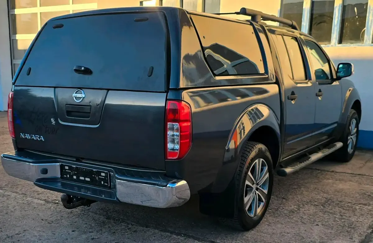 Gebraucht Nissan Navara 171 PS (125 kW) 2009 Grau Pickup