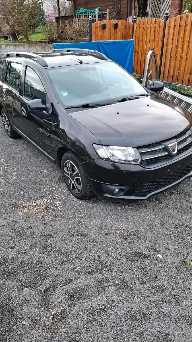 Gebraucht Dacia Logan 90 PS (66 kW) 2014 Schwarz Kombi