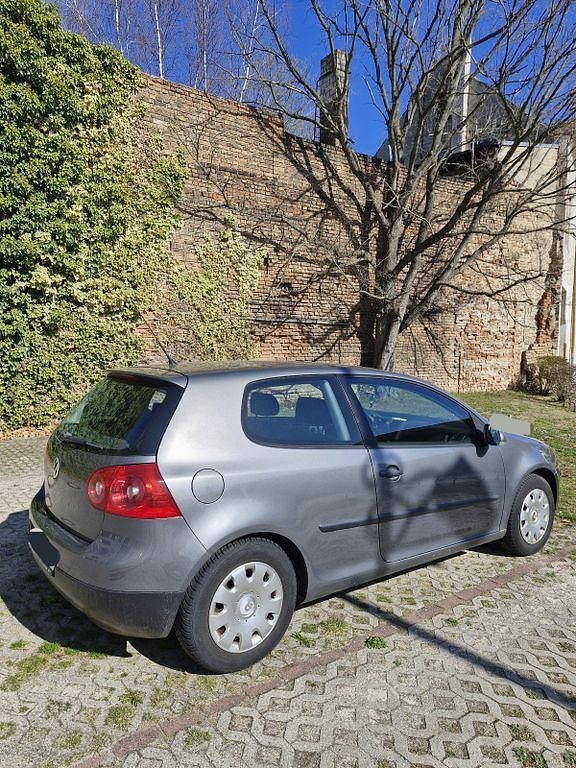 Gebraucht VW Golf IV Trendline 102 PS (75 kW) 2005 Grau Limousine