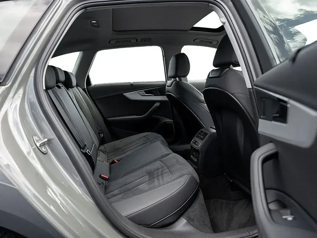Gebraucht Audi A4 Allroad Design 265 PS (194 kW) 2023 Chronosgrau metallic Kombi