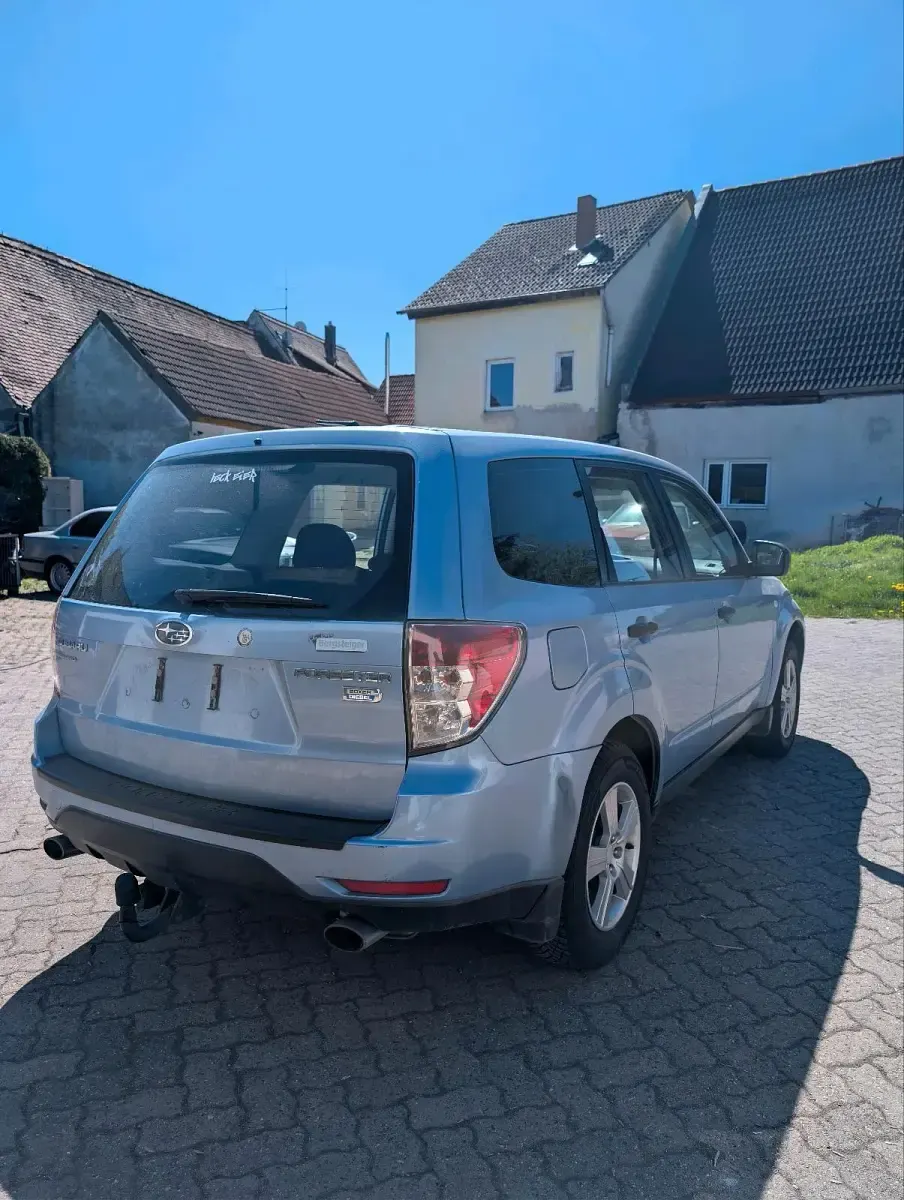 Second-hand Subaru Forester 147 CP (108 kW) 2011 Albastru SUV