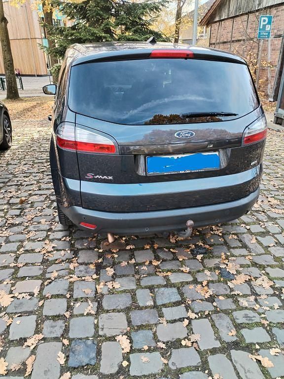 Gebraucht Ford S-MAX Titanium 146 PS (107 kW) 2009 Grau Van / Kleinbus