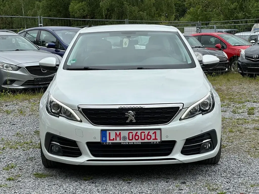 Gebraucht Peugeot 308 SW Active 110 PS (80 kW) 2018 Weiß Kombi