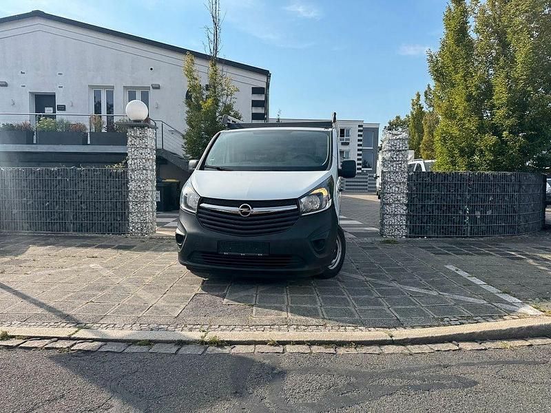 Weiß Gebraucht 2017 Opel Vivaro Van | 7.289 € (Superpreis) - Bild 1/4