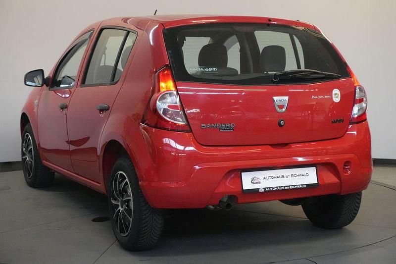 Gebraucht Dacia Sandero Basis 75 PS (55 kW) 2009 Rot Limousine