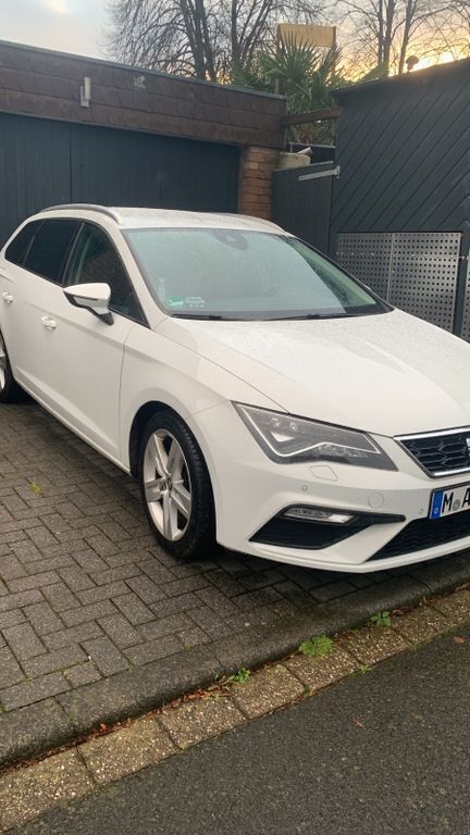 Weiß Gebraucht 2020 Seat Leon ST FR Kombi | 19.000 € (Fairer Preis) - Bild 1/4