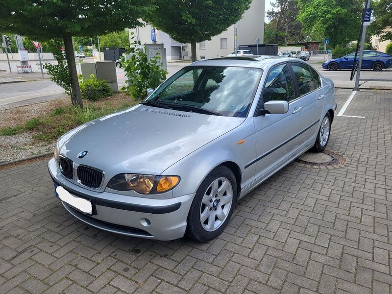 Silber Gebraucht 2002 BMW 320 Performance Limousine | 5.999 € (Fairer Preis) - Bild 1/4