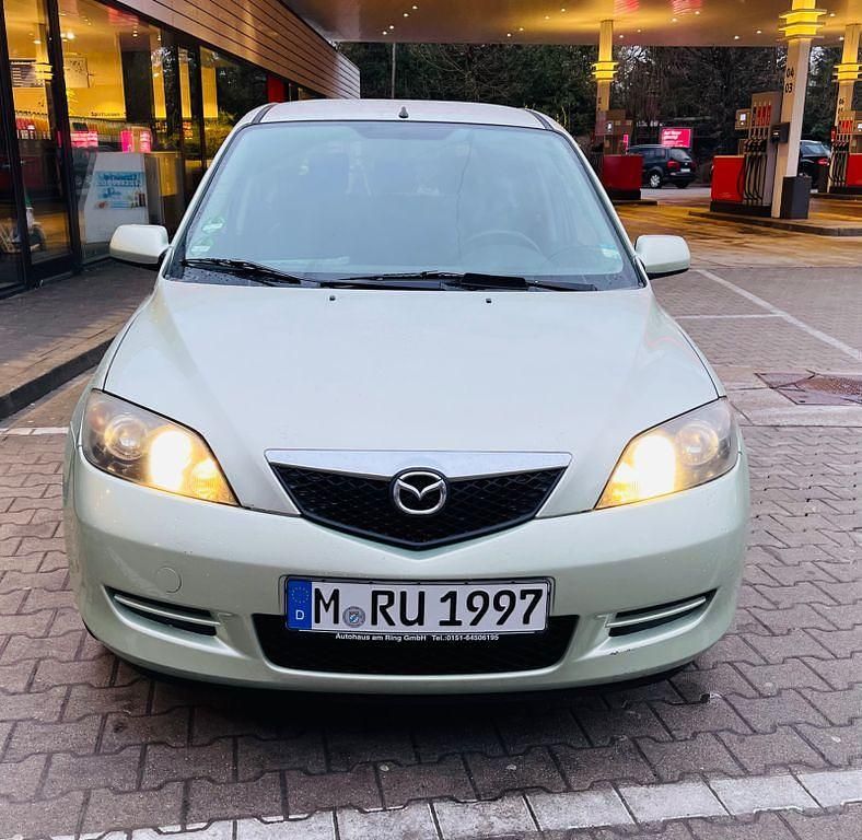 Gebraucht Mazda 2 Exclusive 80 PS (58 kW) 2006 Grün Kleinwagen