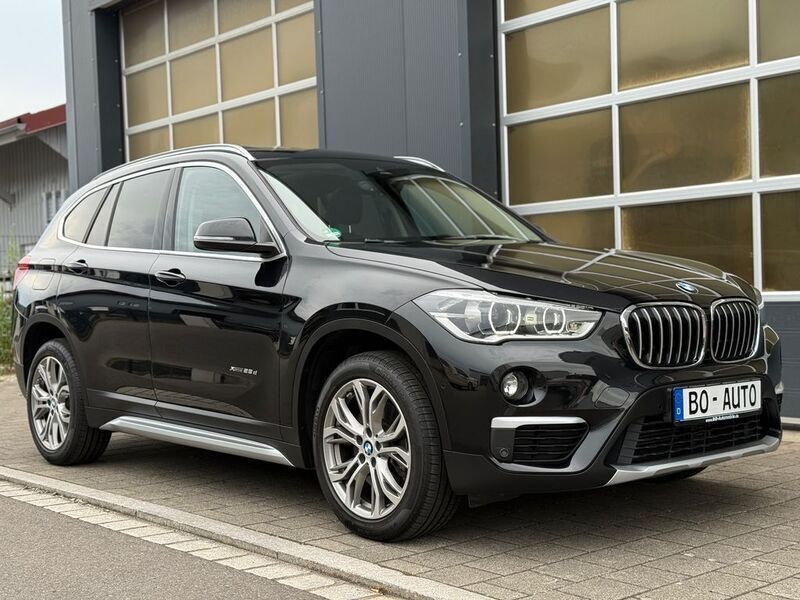 Black sapphire metallic Gebraucht 2018 BMW X1 xLine SUV | 26.900 € (Teuer) - Bild 1/4