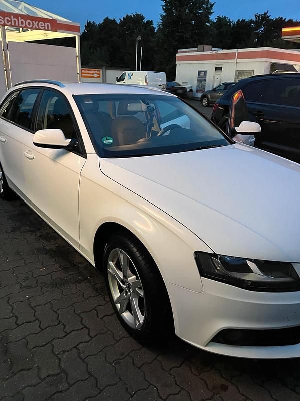 Gebraucht Audi A4 170 PS (125 kW) 2013 Weiß Kombi