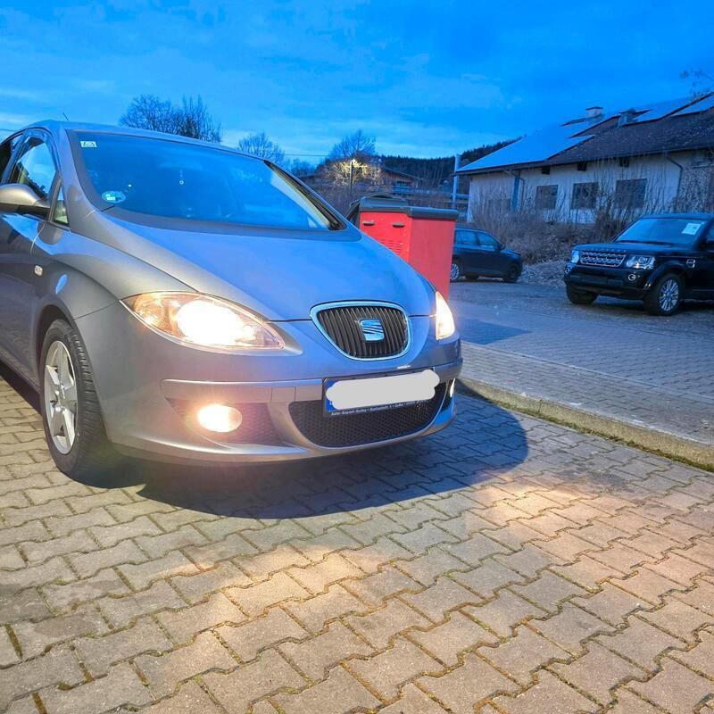 Grau Gebraucht 2007 Seat Altea Van / Kleinbus | 1.500 € (Superpreis) - Bild 1/4