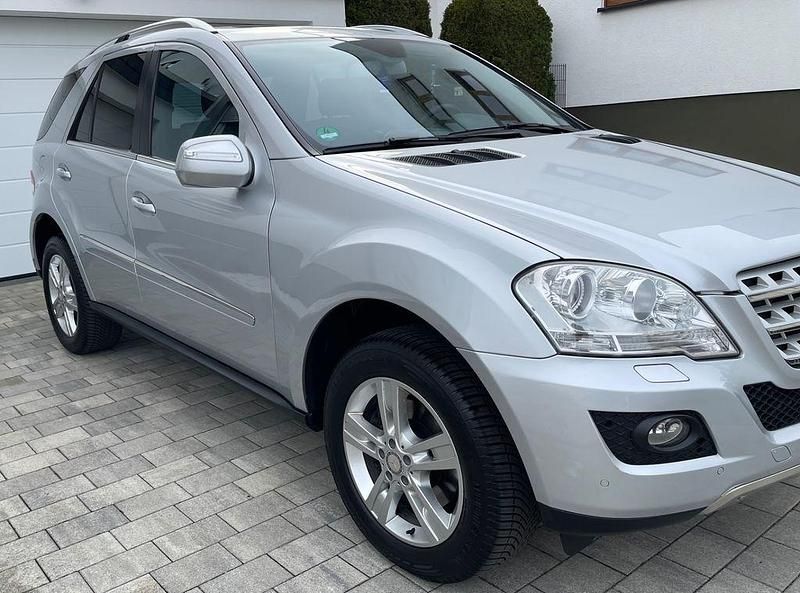 Gebraucht Mercedes ML280 190 PS (139 kW) 2009 Silber SUV