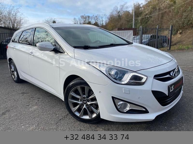 Gebraucht Hyundai i40 116 PS (85 kW) 2015 Weiß Limousine