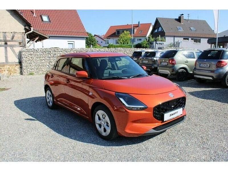 Neu Suzuki Swift 83 PS (61 kW) 2025 Orange Kleinwagen