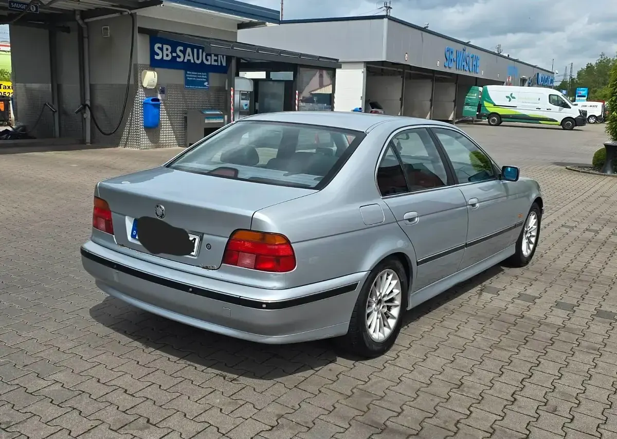 Gebraucht BMW 523 170 PS (125 kW) 1997 Grau Limousine