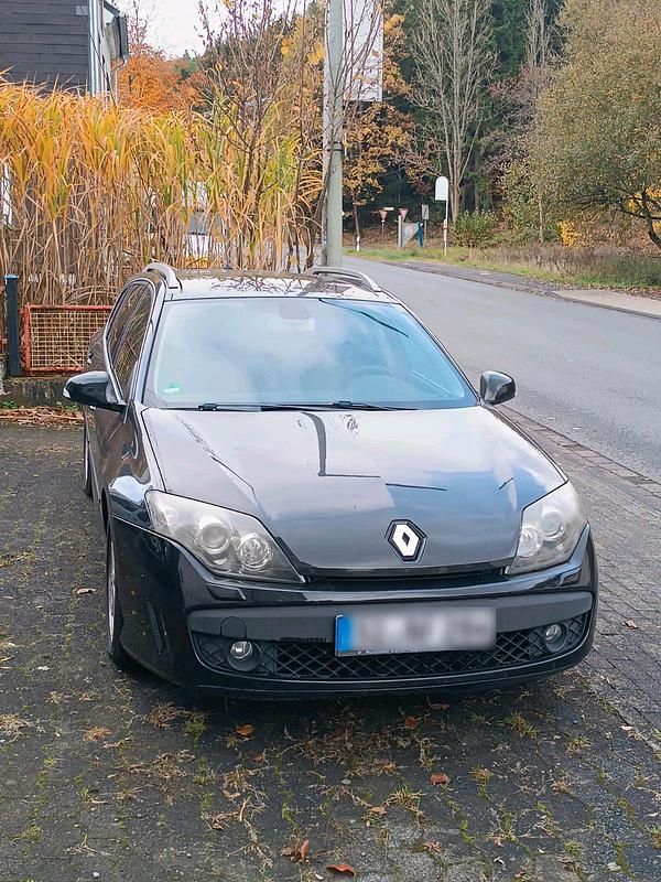 Schwarz Gebraucht 2010 Renault Laguna III Kombi | 5.499 € - Bild 1/4